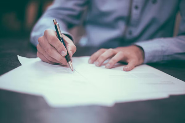 Procedures with the Tax Agency and Social Security